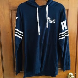 PINK VICTORIAS SECRET HOODIE